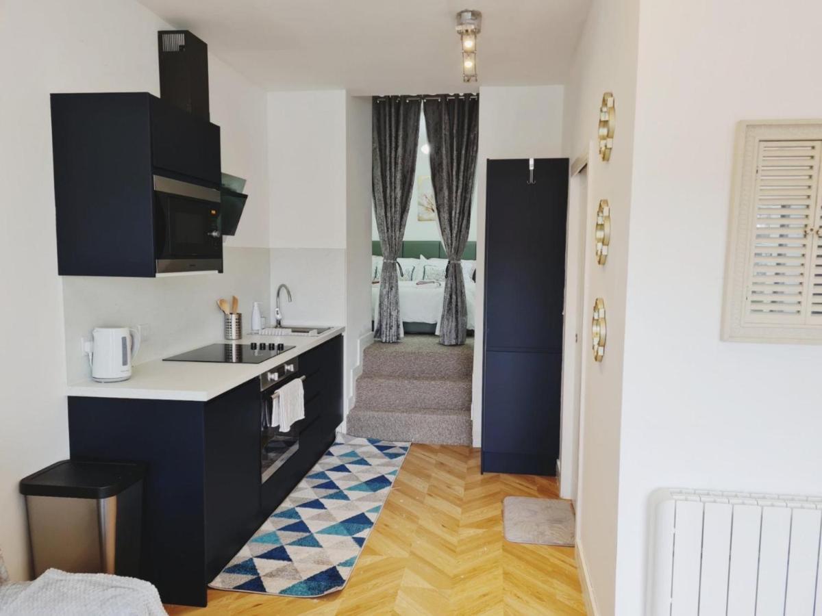 Penlea 1-Bed Flat With Harbour View In Tarbert Appartement Tarbert  Buitenkant foto